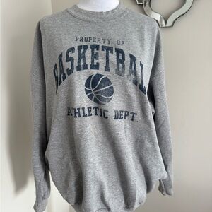Gray Basketball Graphic Crewneck Sweatshirt